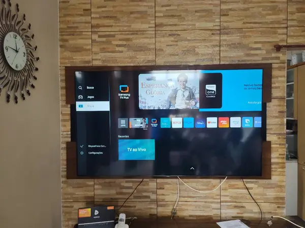 INSTALAÇÃO DE TV NA PAREDE OU MÓVEL