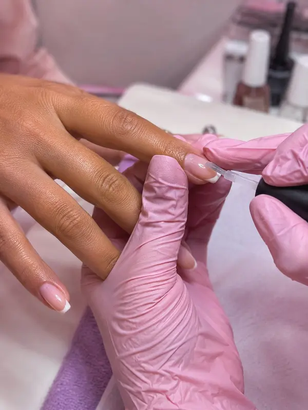 Manicure/pedicure