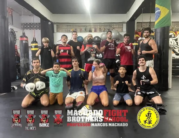Aulas de Muay Thai ou Boxe - Saúde física, mental e psicológica.