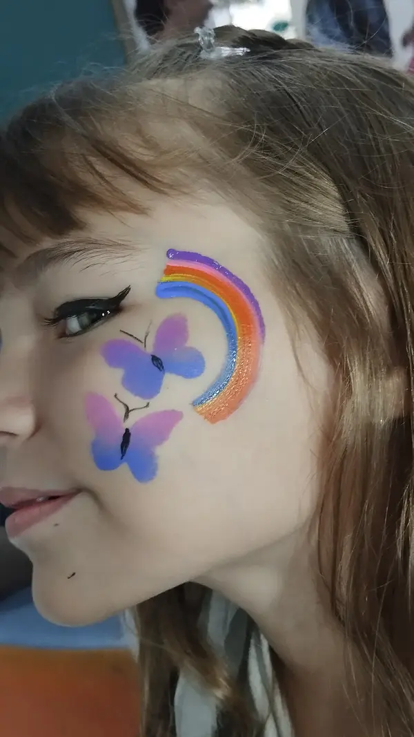 Recreação Infantil, pintura facial e escultura com balões