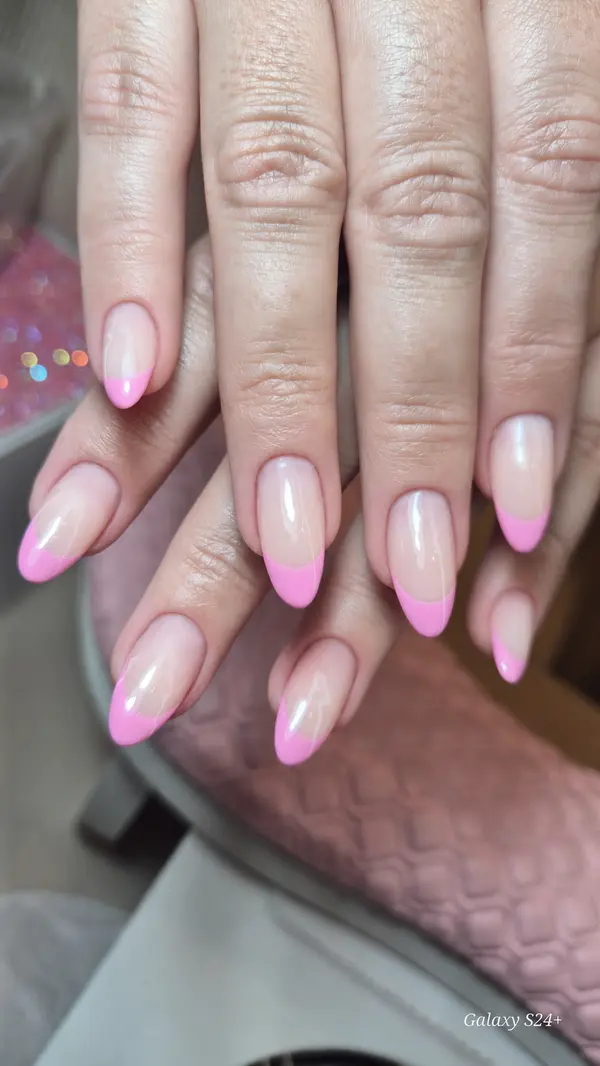 Manicure/Nail Designer/Faxina/Babá/Cantora