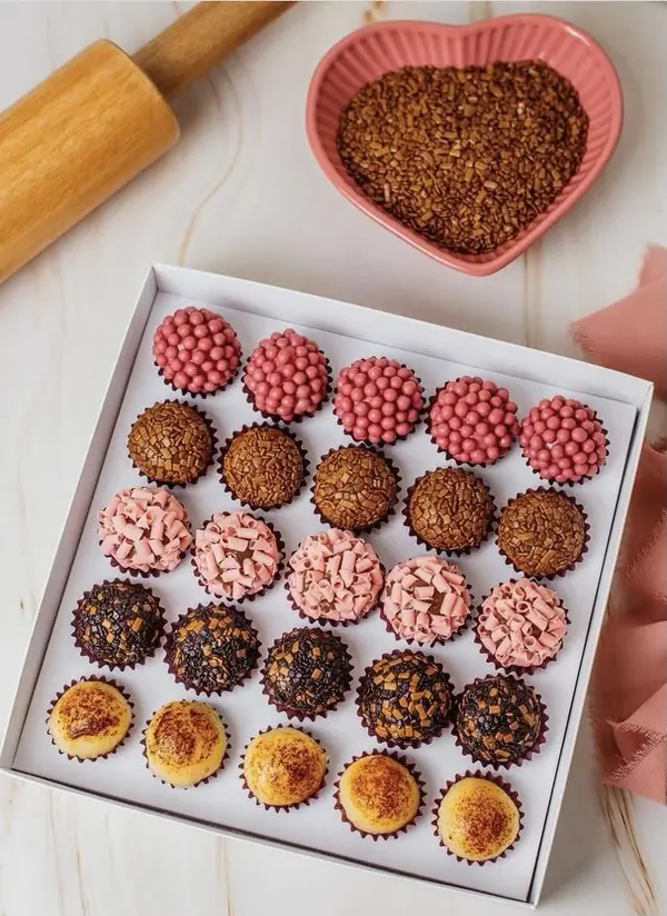 Bolos e doces fitnes e low carb zero lactose glúten e açúcar, tranças e manicure e pedicure