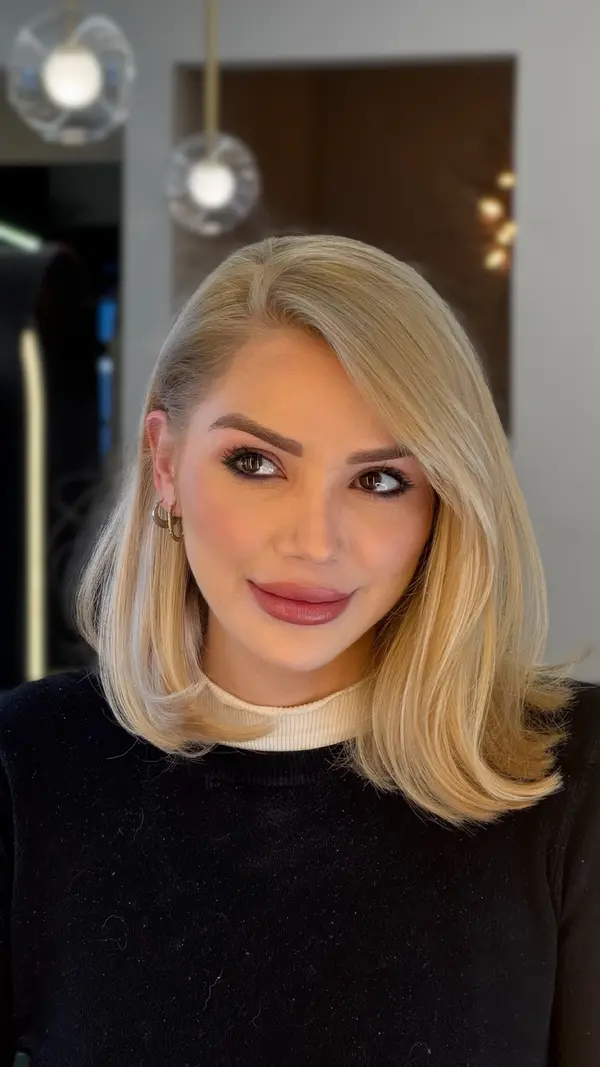 Mechas, colorações, alisamento e corte de cabelo femininos