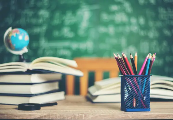 Aulas de Inglês e Redação | Revisão Acadêmica e Correção ENEM